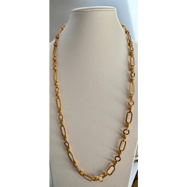 Vintage 18 Karat Yellow Gold 41.2 Gm, Link Chain, 9.8 mm Necklace, 30 " Long Links are a classic! This Italian-made...