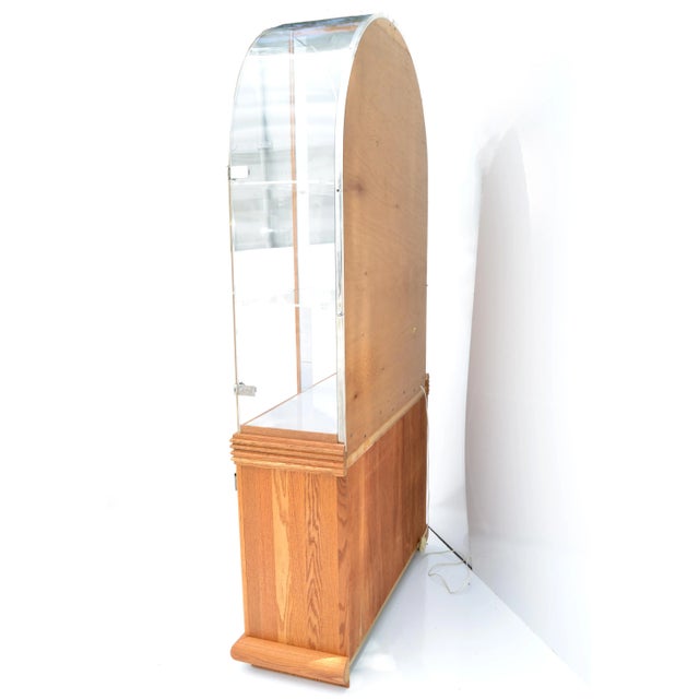 Wood American Arch Shape Lucite, Mirror & Oak Wood Vitrine, Showcase, Display Cabinet For Sale - Image 7 of 13