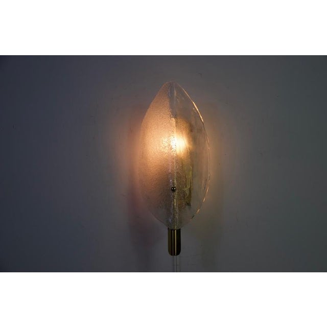 Brass and Ice Glass Wall Lamp attributed to Kalmar Franken, Austria, 1960s For Sale - Image 9 of 12