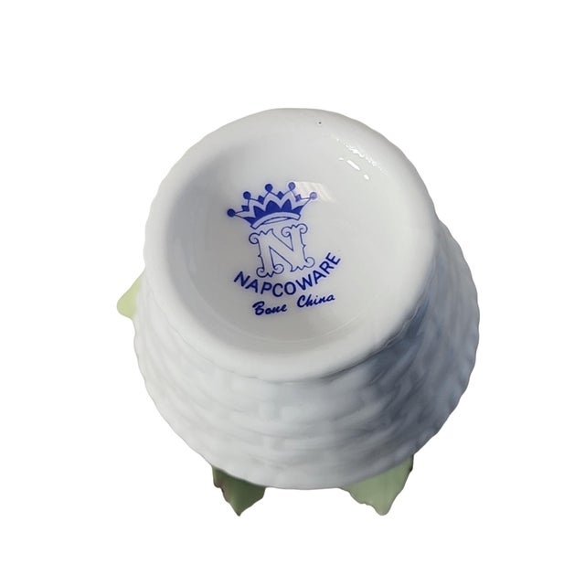 1950s 1950s Porcelain Flower Basket Trio - Thorley China and Napcoware For Sale - Image 5 of 12