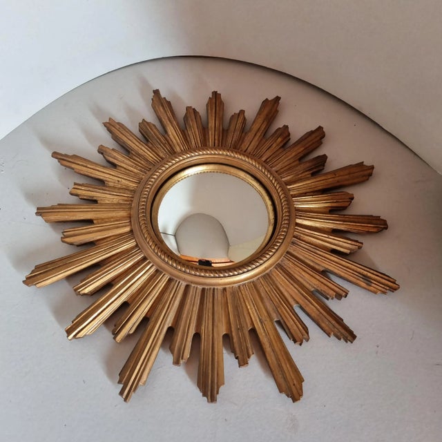 Sun mirror in golden resin / 20cm mirror dimension