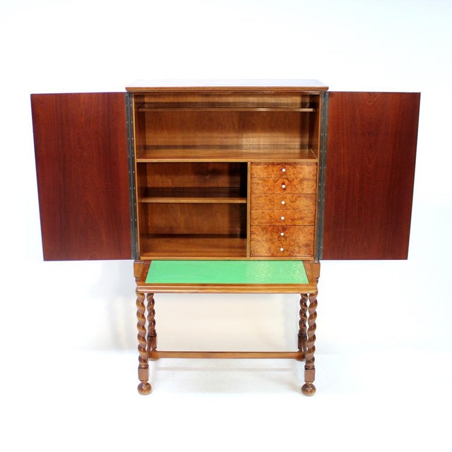 1940s Swedish Modern Bar Cabinet in Mahogany and Root Veneer, 1940s For Sale - Image 5 of 18