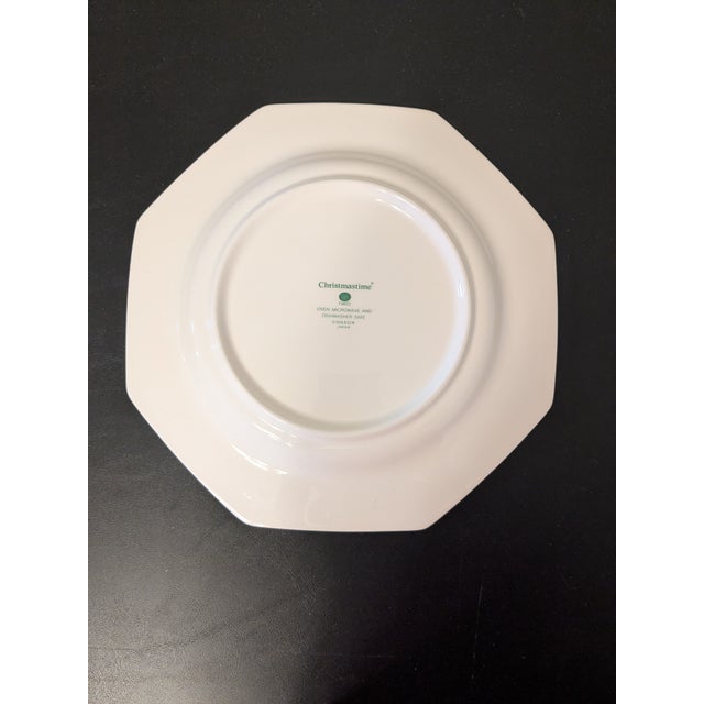 1980s Nikko Christmastime 10-3/4 Inch Octagonal Dinner Plate For Sale - Image 4 of 6
