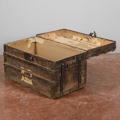 Metal Vintage Wooden and Fabric Trunk For Sale - Image 7 of 17