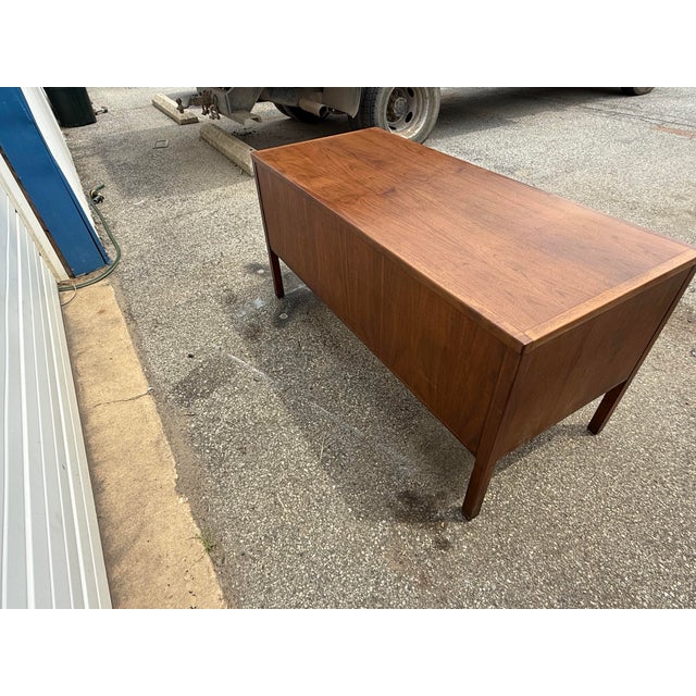 Brown Vintage Mid-Century Modern Jack Cartwright Walnut Desk by Founders For Sale - Image 8 of 12