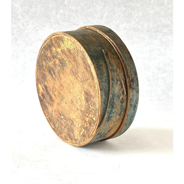 Wood Authentic Early 19th Century Antique Hand Made Finger Lap Bentwood Kitchen Pantry Box For Sale - Image 7 of 11