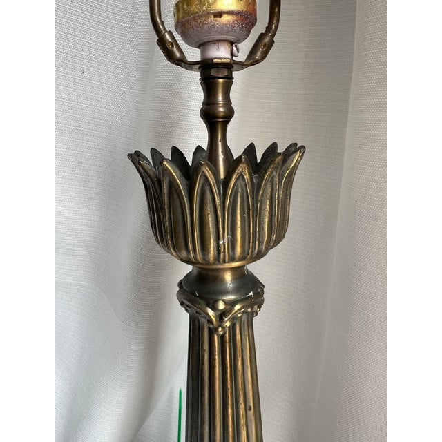 Vintage Mid 20th Century French Empire Fluted Brass Lamp With Butterfly Finial For Sale - Image 4 of 11
