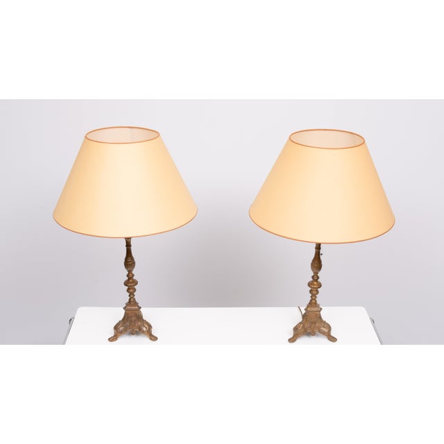 Gilded Bronze Table Lamps with Shades, France,1880s, Set of 2 For Sale - Image 4 of 9