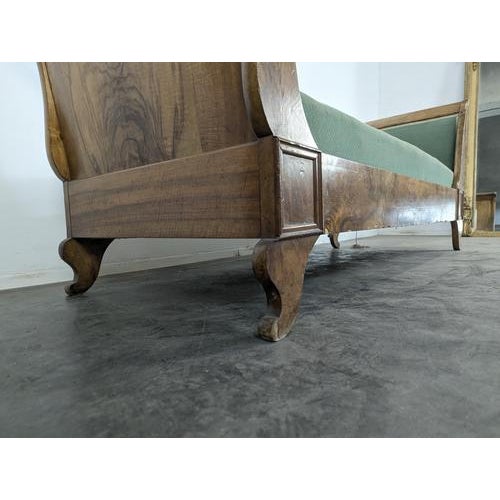 Restoration Bench in Flamed Mahogany For Sale - Image 5 of 9