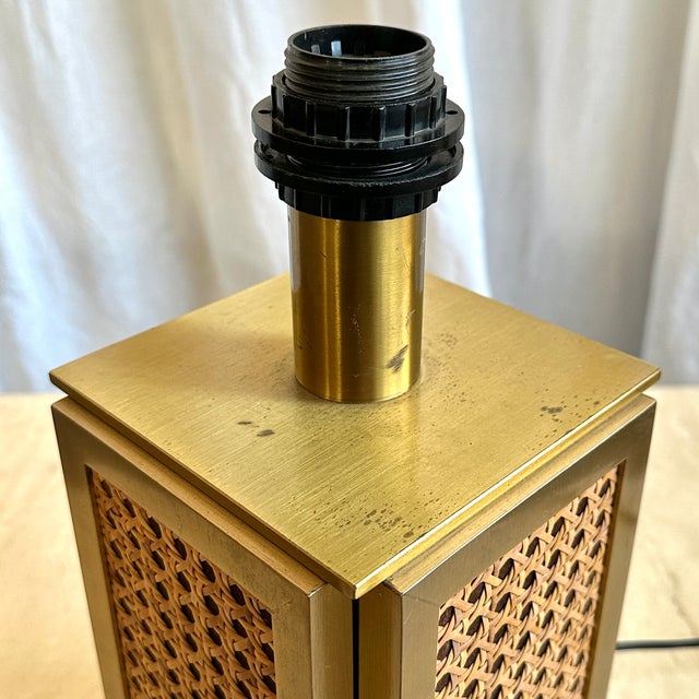 Mid-Century Rattan Woven and Brass Table Lamp in the style of Christian Dior, 1970s For Sale - Image 10 of 16