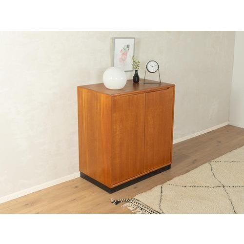 1960s TV cabinet Very good workmanship High-quality materialssolid wood edges Made in Denmark Width: 94 cm Height: 104 cm...