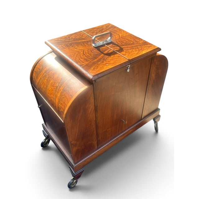 Asprey & Co. Art Deco Walnut Asprey "Elevette" Patent Mechanical Drinks Cabinet, Circa 1930s. For Sale - Image 4 of 12