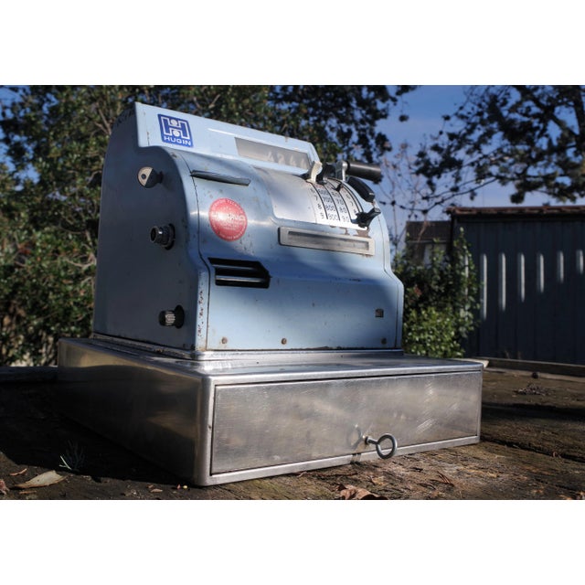 Cash register, Hugin, 50s, blue color. This piece has an attribution mark, I am sure that it is completely authentic and...