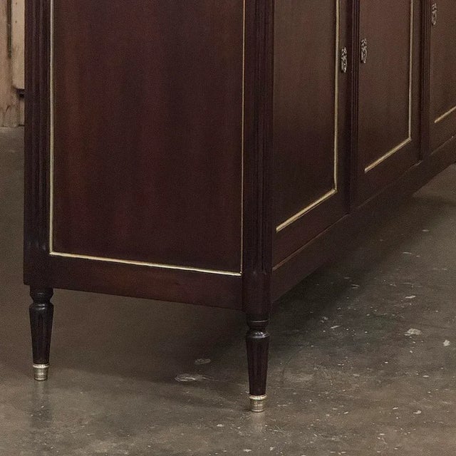 French Louis XVI Carrara Marble Top Mahogany Buffet in the Maison Jansen Style, Mid-Century For Sale - Image 11 of 18