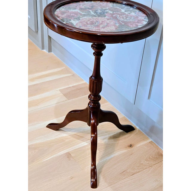 1990s 1990s Bombay Company Floral Needlepoint Round Pedestal Accent Table For Sale - Image 5 of 10