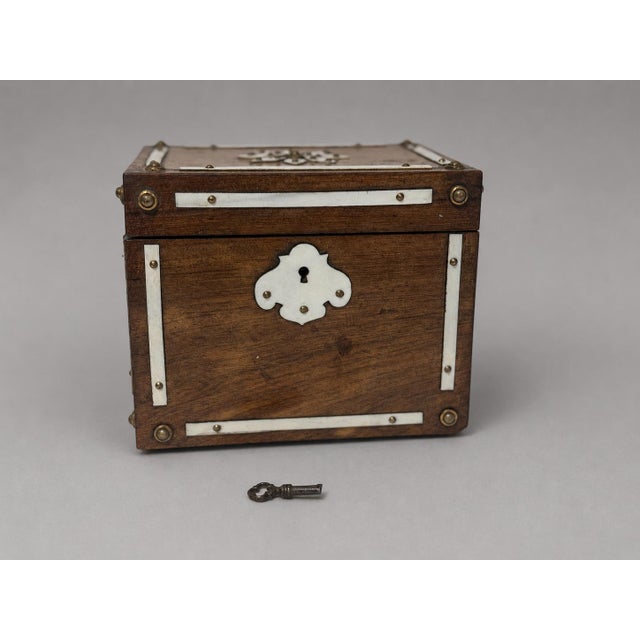 Anglo-Indian Inlaid Hardwood Humidor or Tobacco Box, Attributed to Vizagapatam, British India, Late 19th Century A finely...
