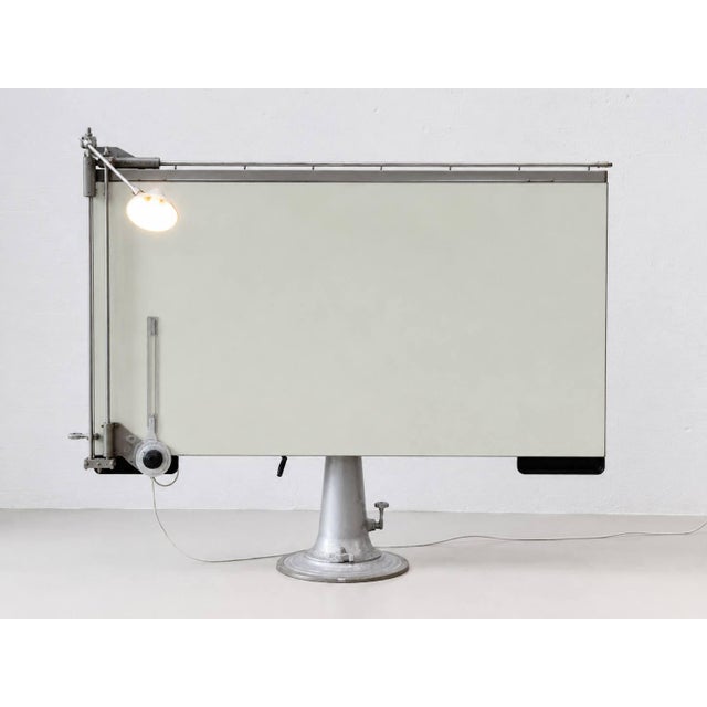 Metal Hydraulic Height-Adjustable Table with Integrated Work Light from Nike Eskilstuna, Sweden, 1950s For Sale - Image 7 of 18