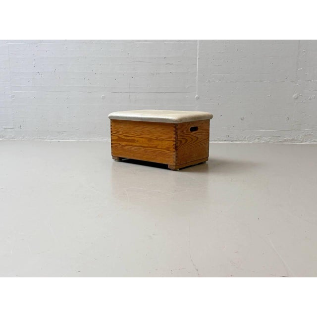 Authentic turnmeyer vaulting box in a compact stool design – a characteristic piece of swiss sporting history that now...