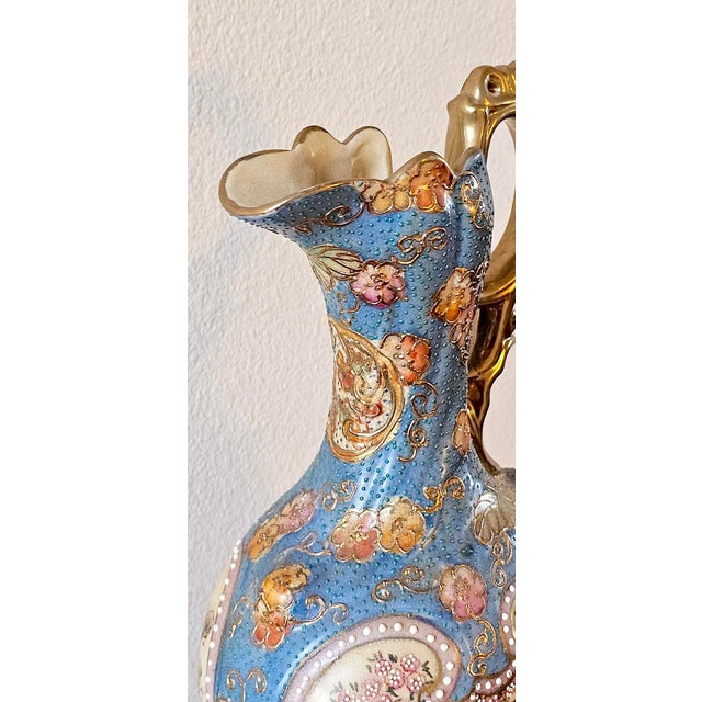 Gold Vintage Satsuma Vase Pitcher With Gold Handle – 20th Century Chinoiserie, Hand-Painted For Sale - Image 8 of 17