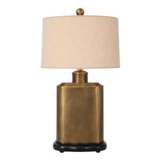 Vintage Chinoiserie Engraved Brass Bird Table Lamp With Cloud-Edge Base For Sale