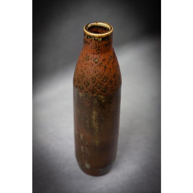 Black Bottle Vase in Mottled Brown Glazed Stoneware by Carl-Harry Stålhane for Rörstrand, Sweden, 1960 For Sale - Image 8 of 16