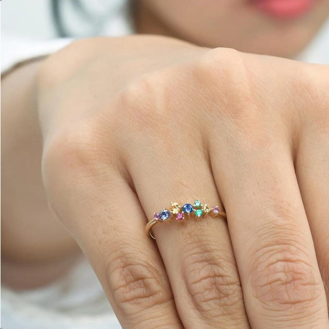 Natural 0.32 cts rainbow sapphire ring gold For Sale - Image 9 of 18