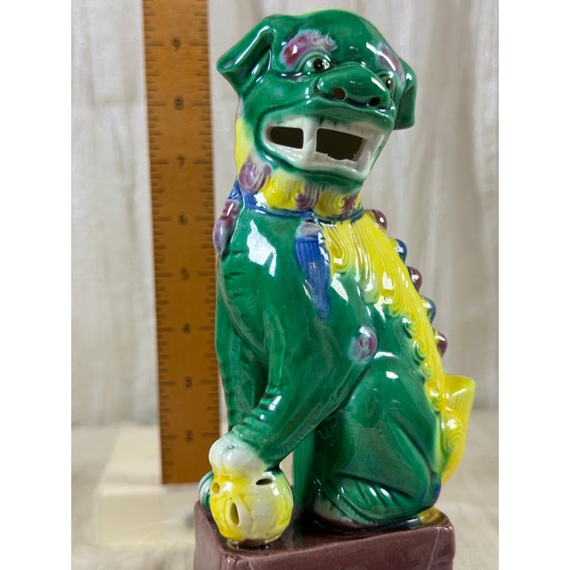 1950s Mid-20th Century Chinese Polychrome Glazed Guardian Lions, Pair For Sale - Image 5 of 10