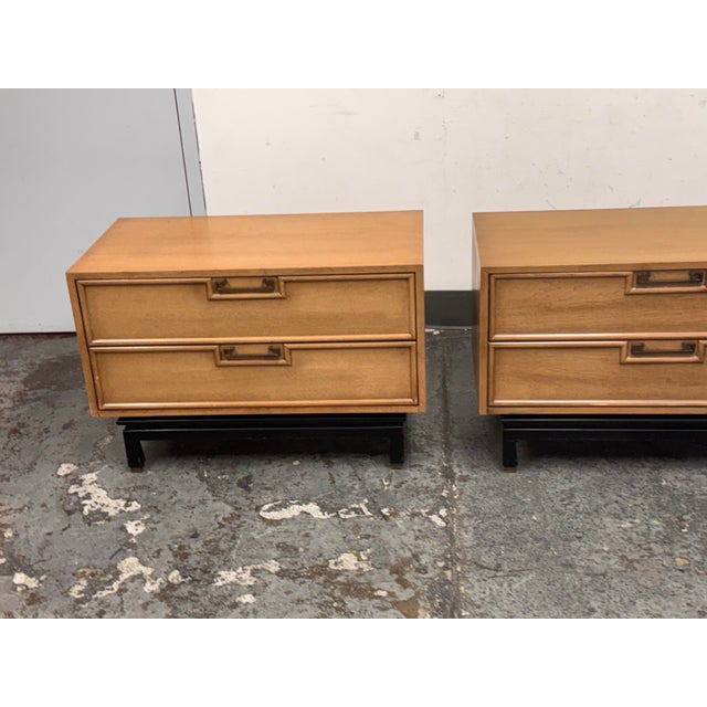 Asian Vintage American of Martinsville Blonde Walnut Nightstands, Pair For Sale - Image 3 of 12