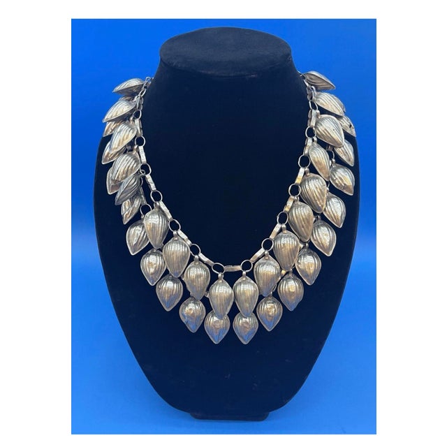 Early 20th Century Antique Turkmen Yemeni Silver Leaf Double Chain Necklace For Sale - Image 5 of 12