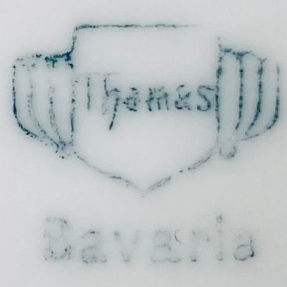 Early 20th Century Stylish Thomas Bavaria Hand-Painted Pink and Gold Porcelain Plate For Sale - Image 5 of 8