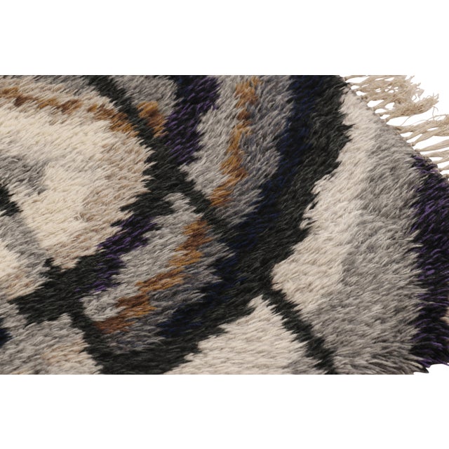 1960s Vintage Swedish Rya Rug, Bold Scandinavian Gray Geometric Patterns - Rug & Kilim For Sale - Image 5 of 7