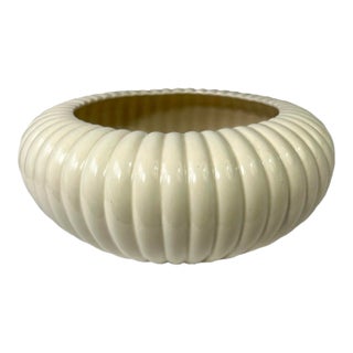 1970s Freeman McFarlin Potteries Fluted Ceramic Bowl For Sale