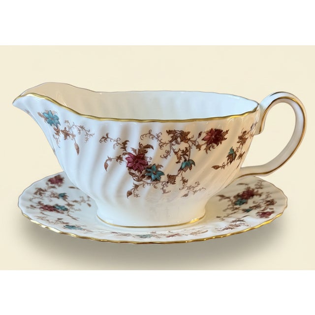 146-Piece Vintage Minton England "Ancestral" Fine Bone China Dinner Service for 18 – Estate Collection Circa 1965-1985 With Serving Pieces For Sale - Image 9 of 18