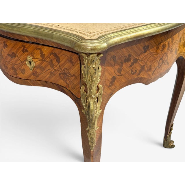 Wood Louis XV Style, Executive Desk, Marquetry, Leather, Bronze, France, 19th/20th C. For Sale - Image 7 of 15