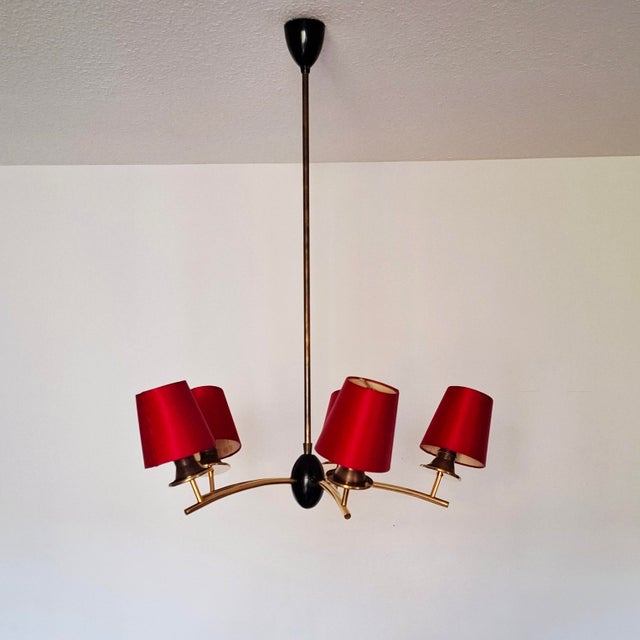 Elegant Sputnik Mid-Century Modern 5-Arm Chandelier, Ceiling Light, from the 1960s A classic Mid-Century Modern chandelier...