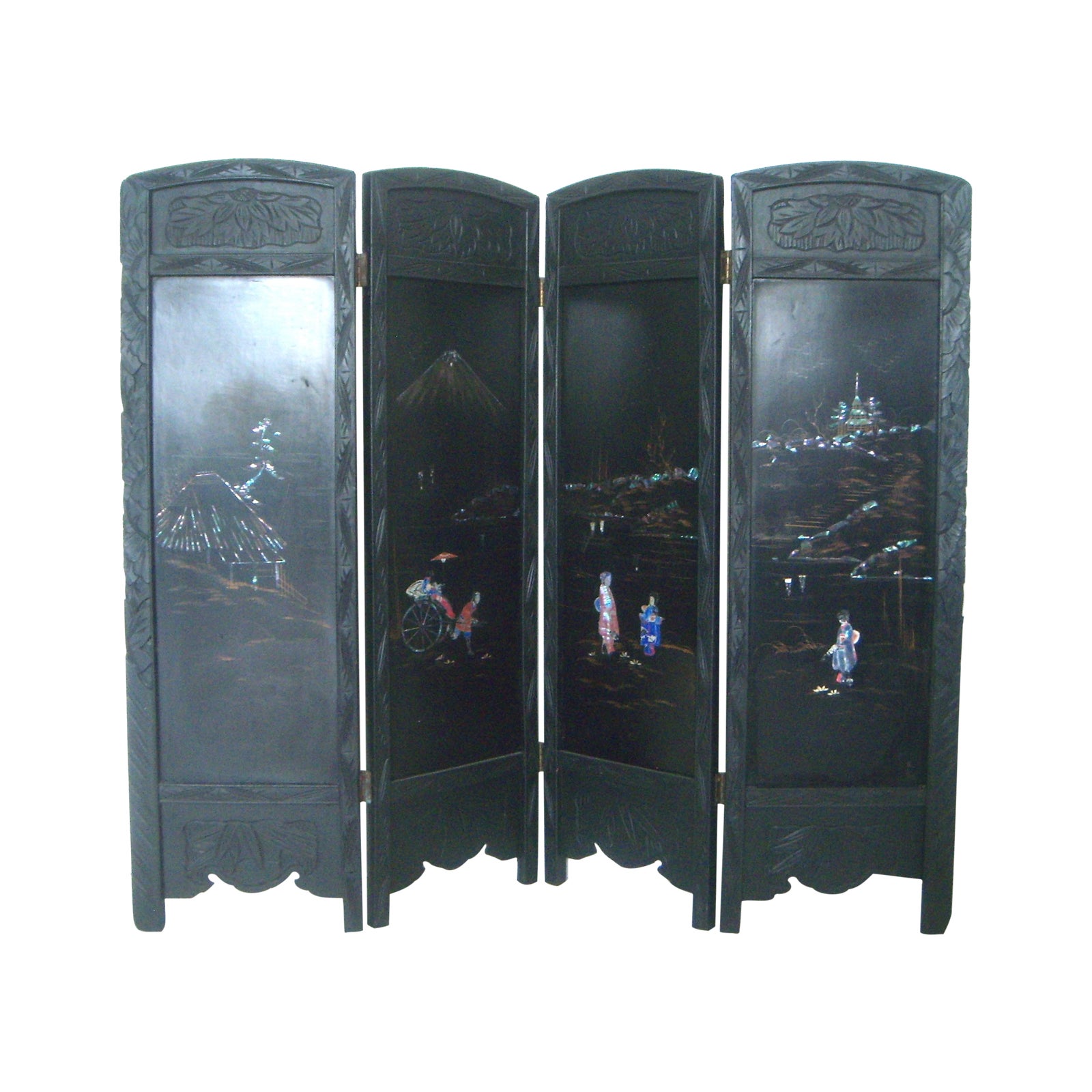 Early 20th. Century Japanese Mother of Pearl Inlayed Black Room Divider