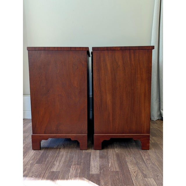 Pair of 1950's Mahogany 3-Drawer Bachelor's Chests by Heritage Henredon For Sale - Image 10 of 14