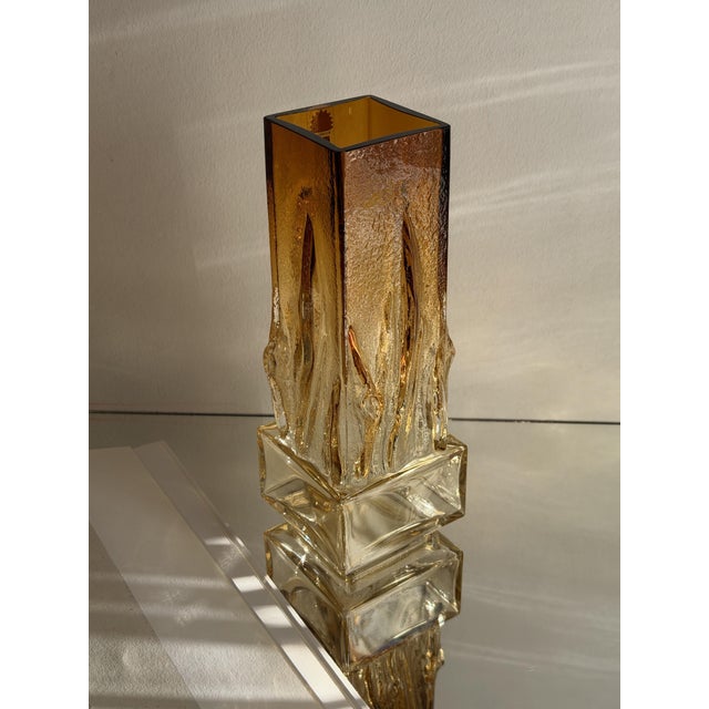 Mid-Century Modern Brutalist Art Glass Amber Liekki Vase by Eino Wänni for Kumela, Finland, 1970s For Sale - Image 3 of 13