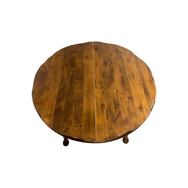 1970s Solid Pine Watertown Slide Expandable Dining Table With 2 Leaves & 8 Chairs For Sale - Image 4 of 12