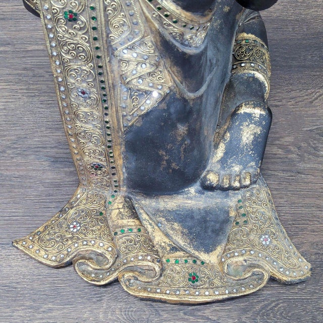 Wood Pair of Thai Carved Teak Gilt Buddhist Monk Figures For Sale - Image 7 of 8