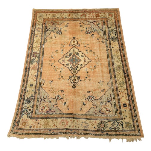Turkish Ushak Rug in Wool For Sale