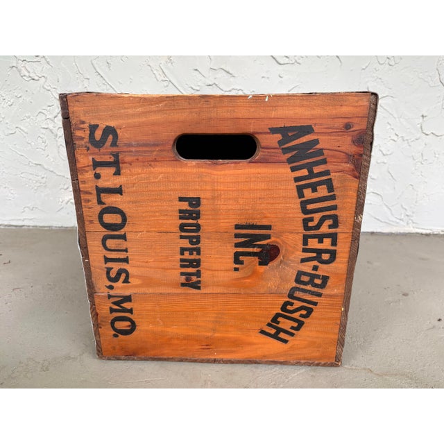 Vintage Budweiser Wooden Beer Crate With Original Graphics – Anheuser-Busch, C. 1940s–1950s For Sale - Image 4 of 11