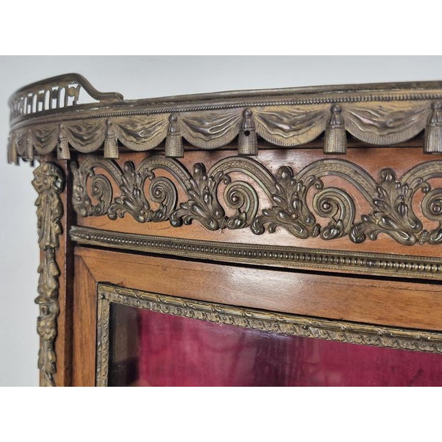 Napoleon III Display Cabinet with Curved Glass For Sale - Image 3 of 11