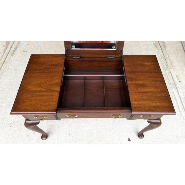 Wood 1980s Henkel Harris Solid Mahogany Vanity Model No. 2704 For Sale - Image 7 of 18