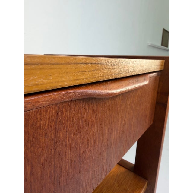Mid-Century Modern Danish Teak Side Table with Woven Basket, Denmark, 1960s For Sale - Image 4 of 8