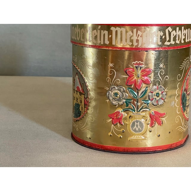 Metal Early 20th Floral Gold Round Tin For Sale - Image 7 of 7