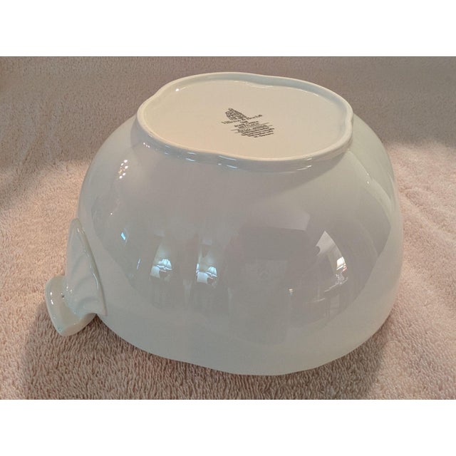 1980s Villeroy & Boch "Arco Weiss" 1.5 Qt Covered Vegetable Dish For Sale - Image 12 of 15