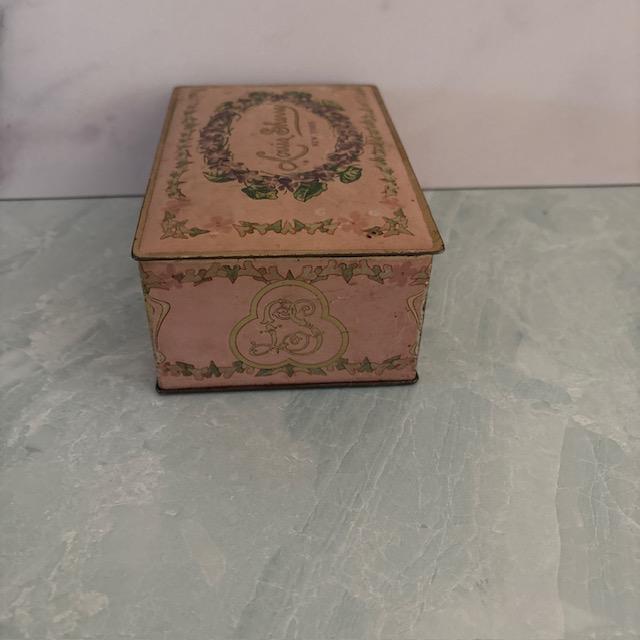 1940s Louis Sherry New York Violets and Ivy Chocolate Tin Box For Sale - Image 4 of 5