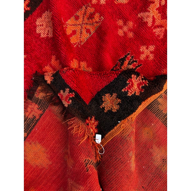Red Vintage Moroccan Boujad Wool Rug, 1990 For Sale - Image 8 of 10