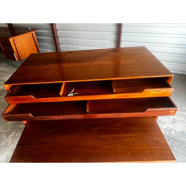1960s Peter Hvidt & Orla Mølgaard-Nielsen for Søborg Danish Teak Desk and Hutch For Sale - Image 9 of 10